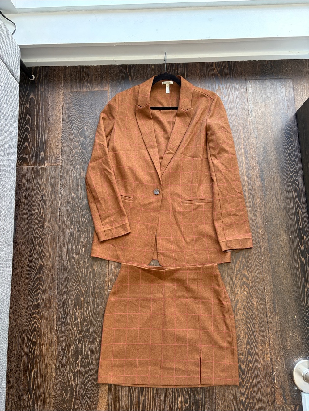 Leigh Women's Blazer WITH MATCHING SKIRT